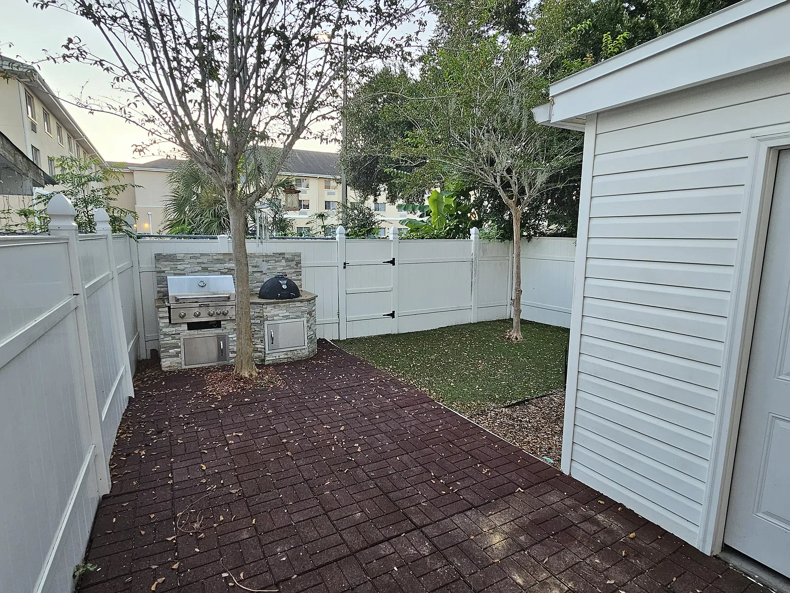 3 bed, 2.5 bath, 1776 sqft, $2,500 — Photo 3