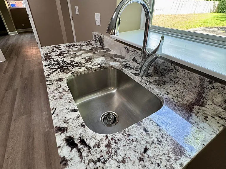 2564 Millbrook Dr — Photo 32