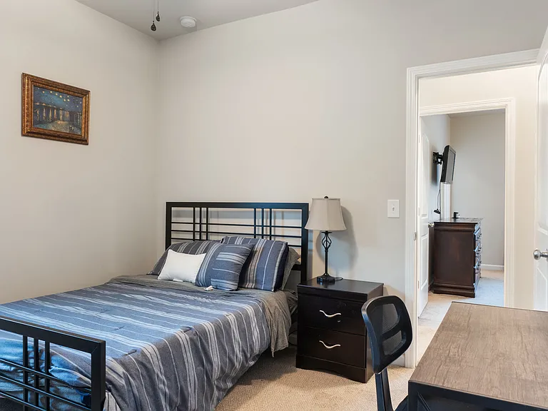 1289 Towne Square Ct — Photo 20