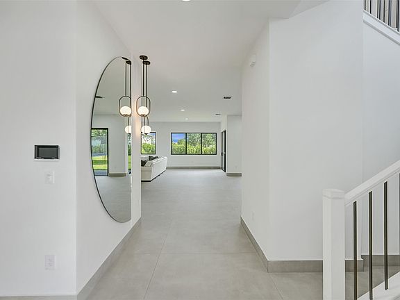4th image of 10395 SW 57th Court