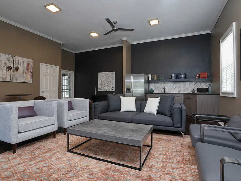 Ponce Harbor Apartments — Photo 7