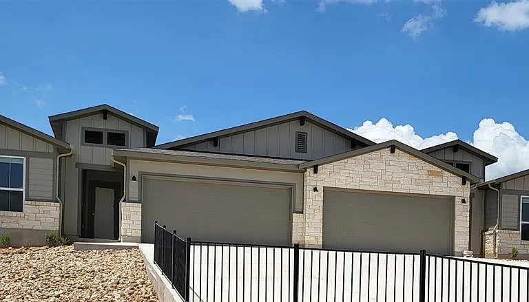 20103 Park Strip #A — Photo 1