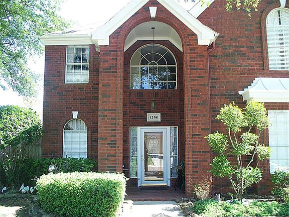 3rd image of 1206 Kiowa Ct