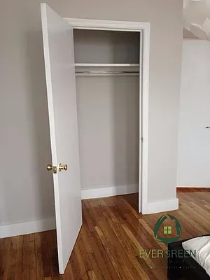 Rented by Evergreen Apartments BK | media 19