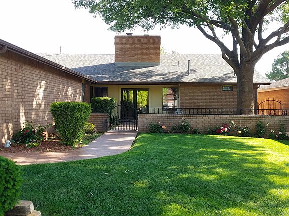Front view of home