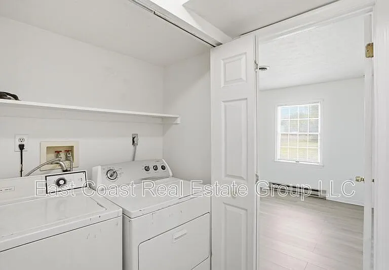 427 N Western Ave — Photo 22