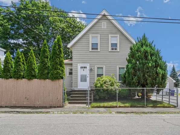 13 Waverly St, Taunton, MA 02780