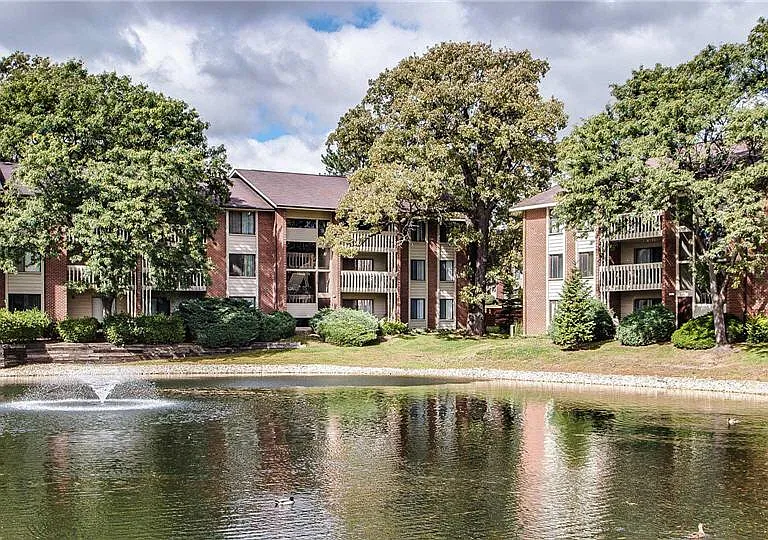 pond views available