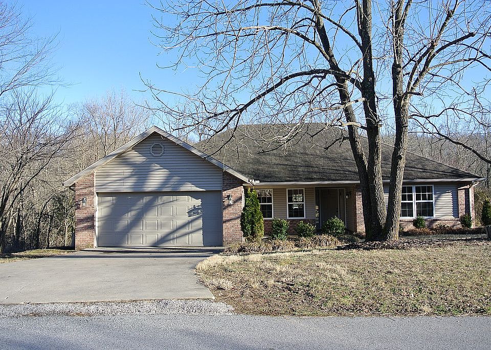 1st image of 61 Sunderland Dr