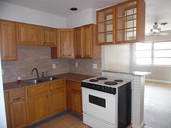 3rd image of 502 N 5th St