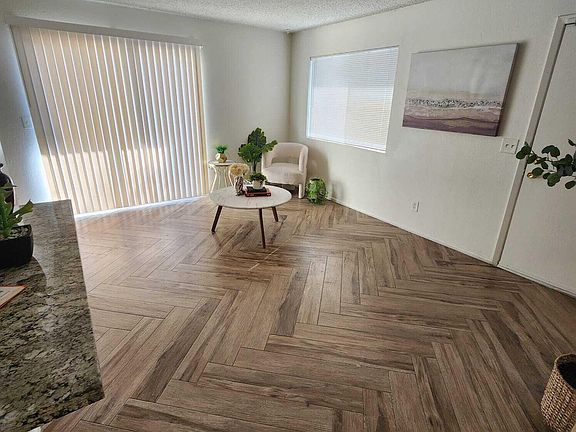 3rd image of 5934 N 48TH Lane