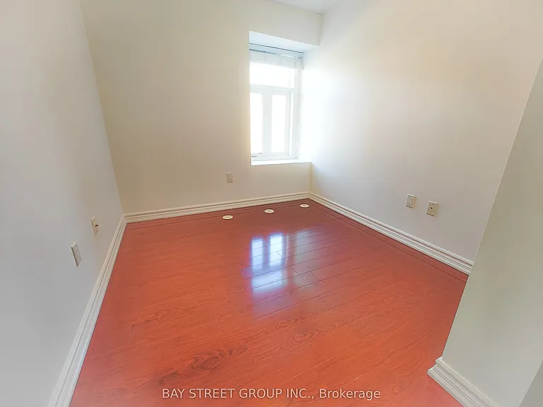 308 John St #212 — Photo 14