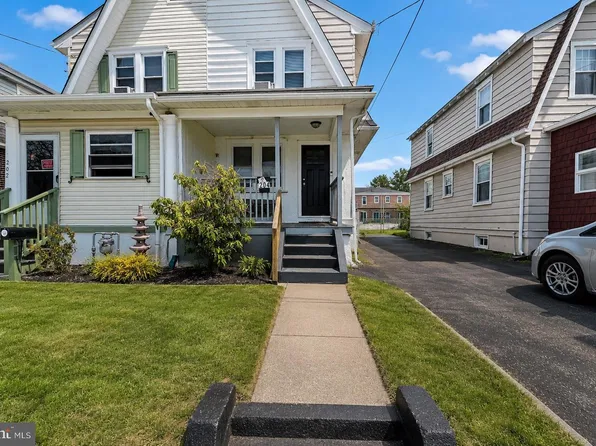 204 E Avon Rd, Brookhaven, PA 19015