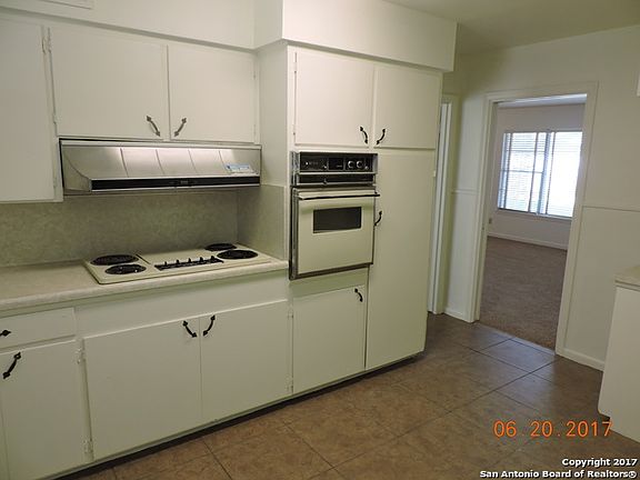 3rd image of 115 Clearview Dr