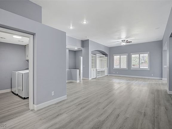 3rd image of 11268 Lavandou Dr