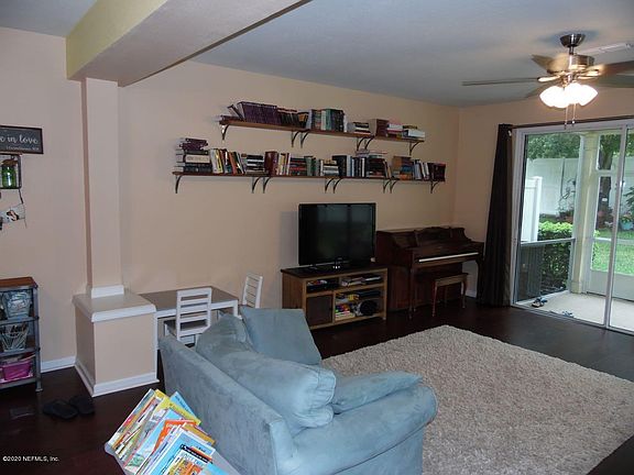 5th image of 6795 Roundleaf Dr