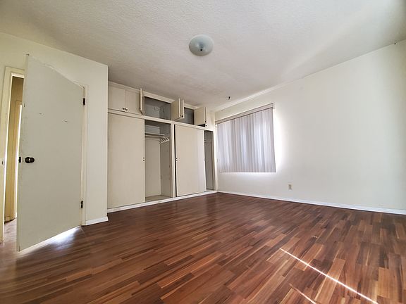 5th image of 1750 Purdue Ave #8