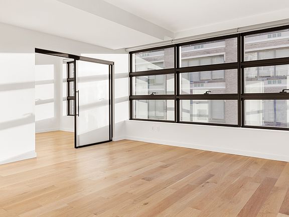 4th image of 547 W 47th St Room 412