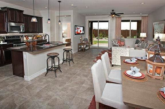 Kitchen & Dining