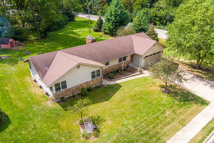 1st image of 102 Sharon Ln