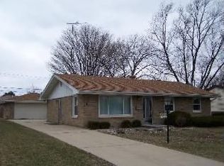 1717 Alma Dr, Crest Hill, IL 60403