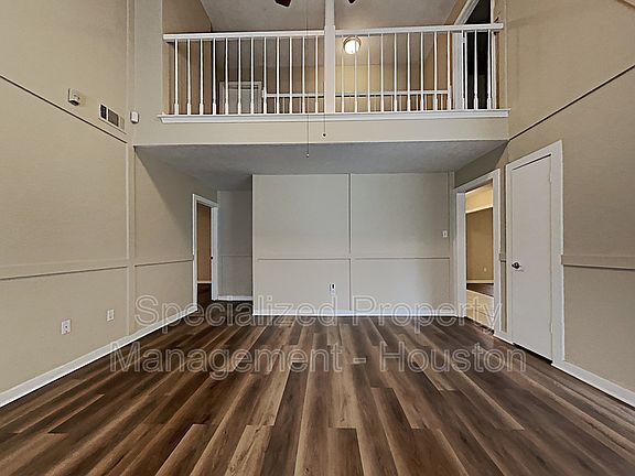 2nd image of 4714 Shatner Dr