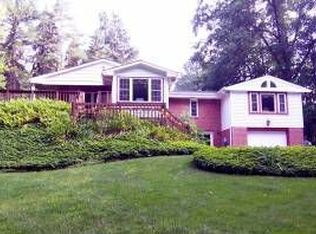 1550 Quarry Rd, Pittsburgh, PA 15237