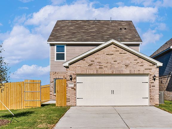 3rd image of 956 Camelia Grove Ct
