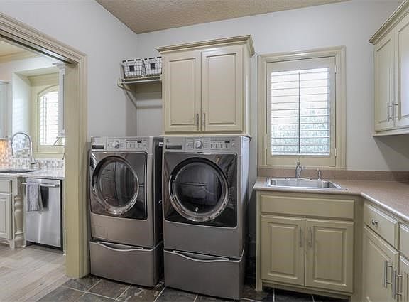 4th image of 9334 W 161st Ter