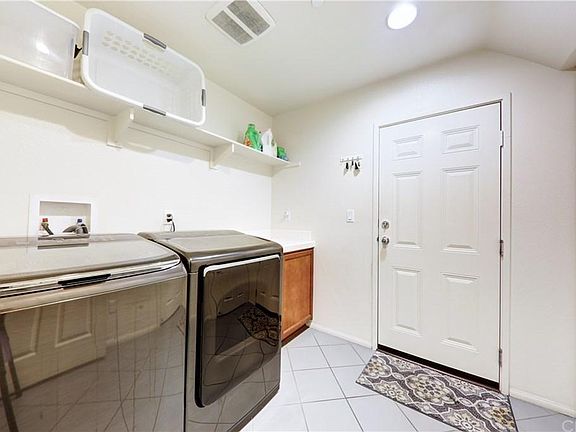 5th image of 10403 Persimmon Ct
