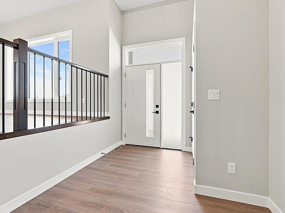 4th image of 17 Tranter St
