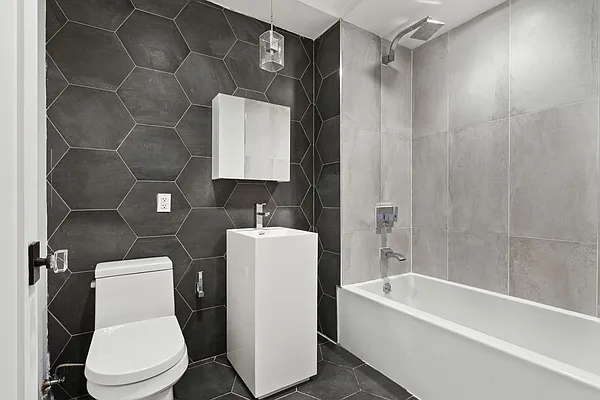 Rented by Freestone Property Group | media 27