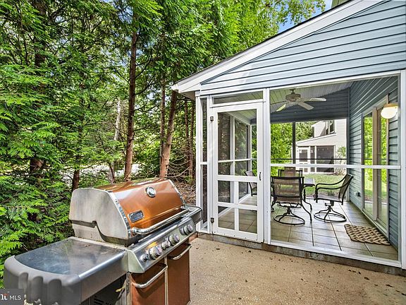 3rd image of 17285 Queen Anne Way