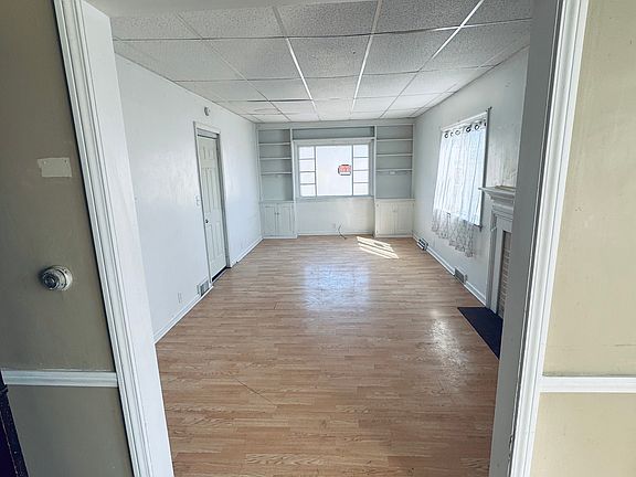 3rd image of 517 Davenport Ave #2
