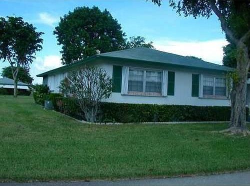 1st image of 818 Meadowlake Ln