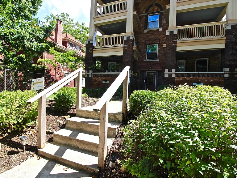 2803 Charlotte St #1S — Photo 16