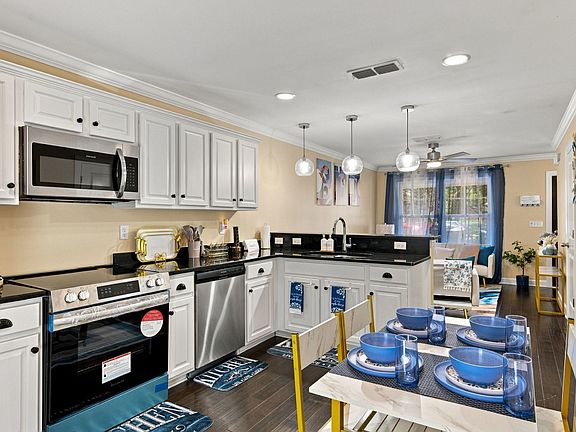 2nd image of 2506 E Main St Unit B2