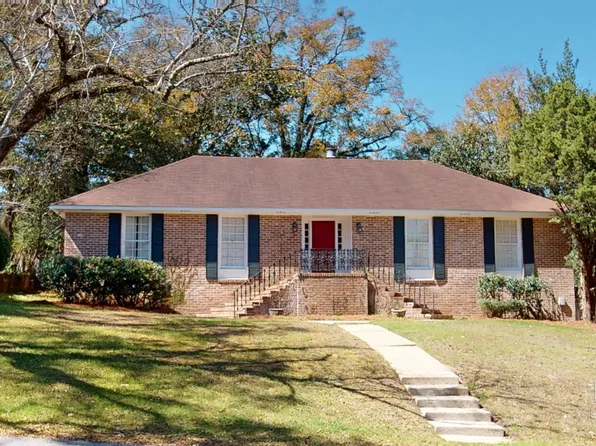621 Chelsea Dr E, Mobile, AL 36608