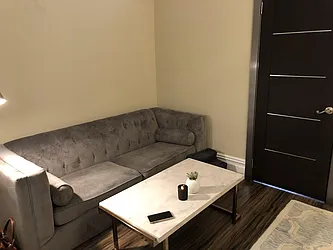 Rented by R New York