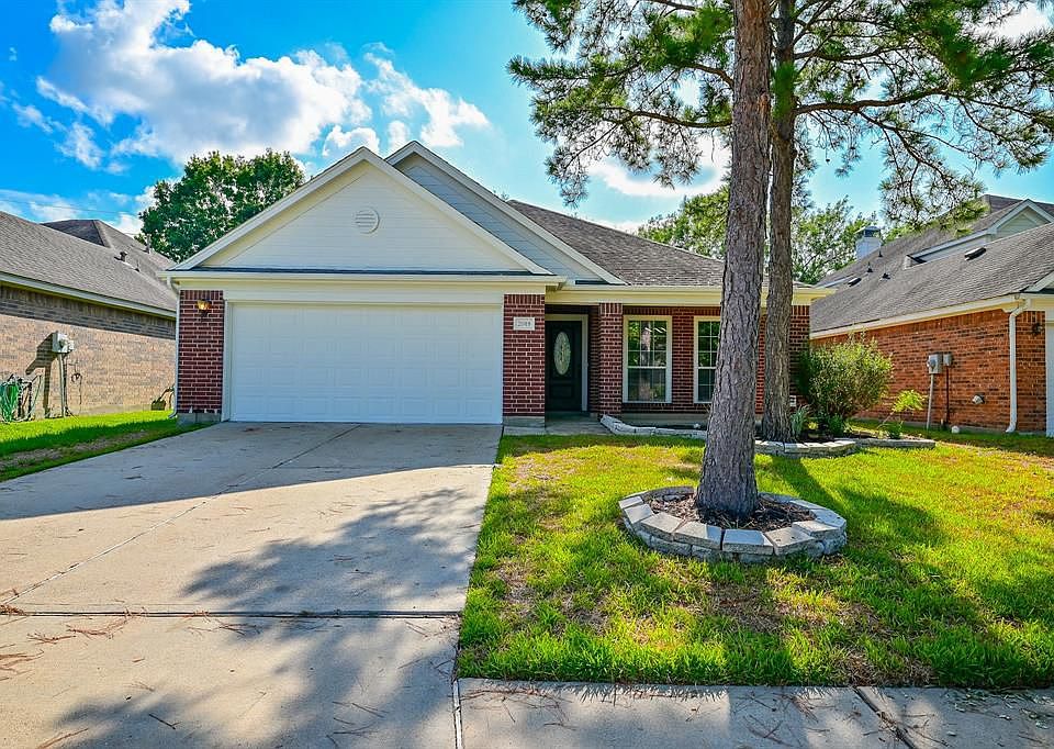 1st image of 21918 Golden Cedar Dr