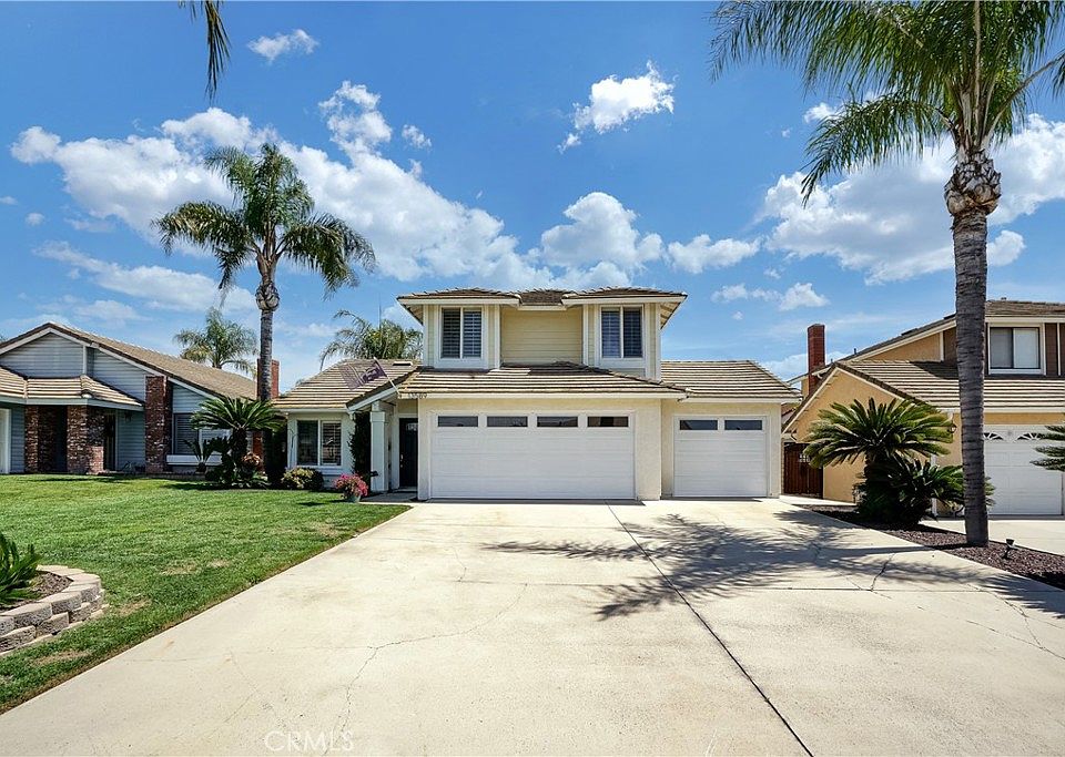 1st image of 13589 Scarborough Pl