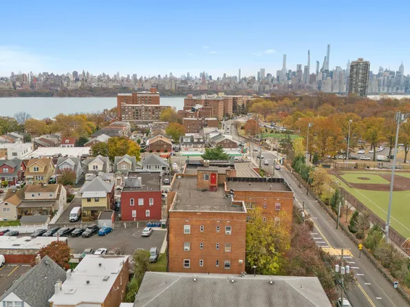 210 Woodcliff Avenue image 13 of 14