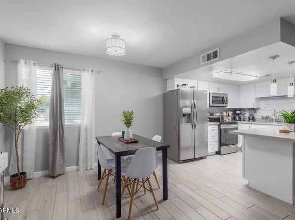 4759 E BELLEVIEW Street, Phoenix, AZ 85008