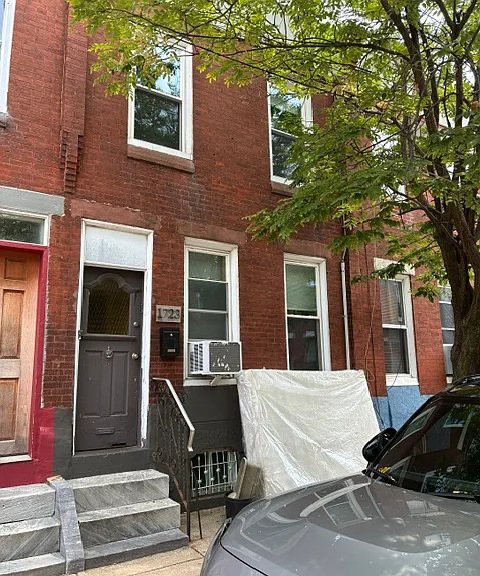 1723 S Chadwick St — Photo 1
