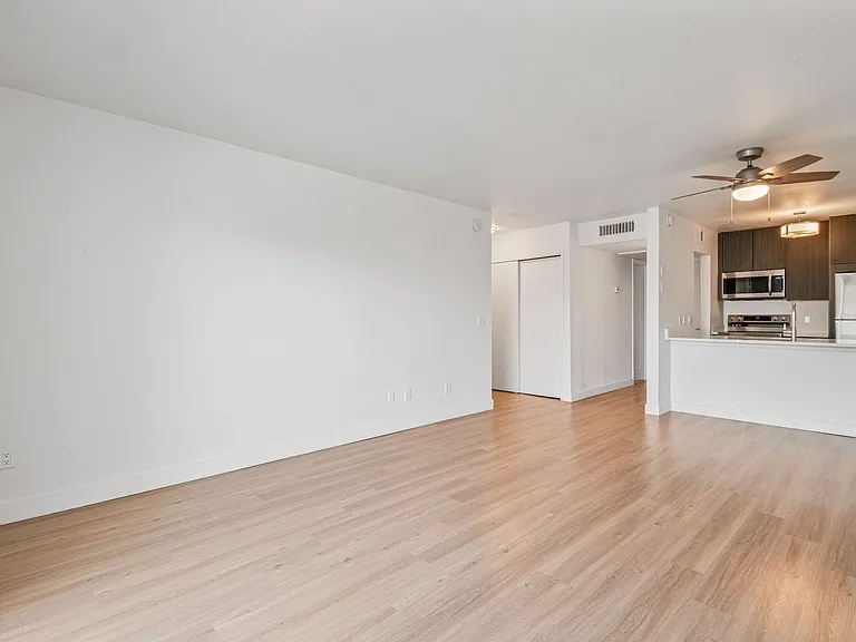 Echo Luxury Apartments — Photo 113