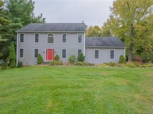 6 Colonial Rd, New Fairfield, CT 06812