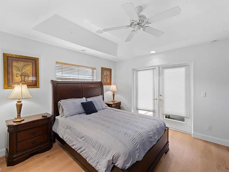 170 SW 52nd St — Photo 23