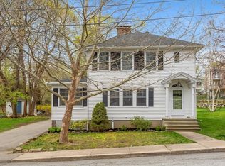 11 Belmont St, Amesbury, MA 01913