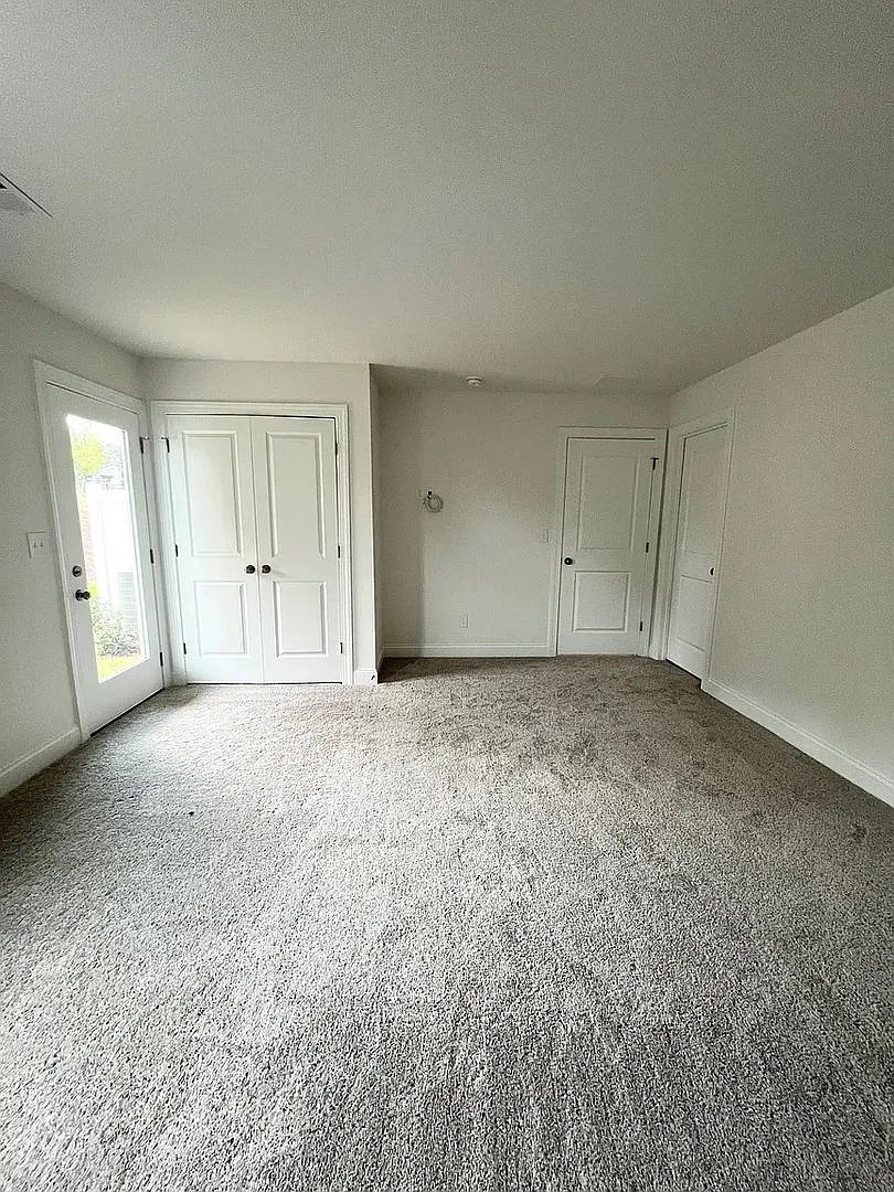 Room in 4 Bedroom Home at Walnut Hill Rd NW — Photo 2