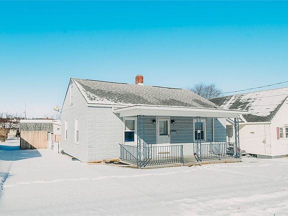 2nd image of 455 Maple Ave